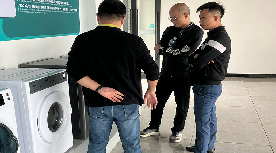 越南客戶到訪金環(huán)電器，現(xiàn)場拍板定合作